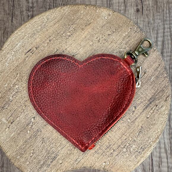 Portland Leather Heart Keychain Pouch FAST SHIP CHILI RED Heart NEW - Picture 3 of 3